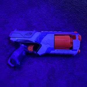 I’m selling a kids nerf gun